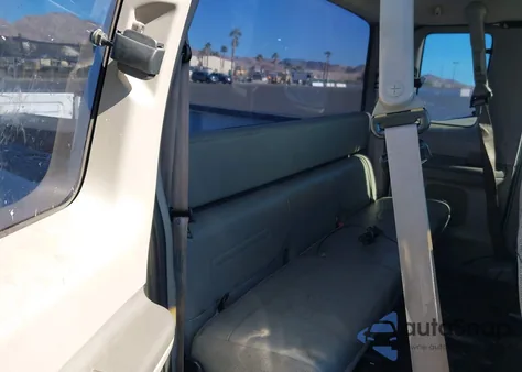 1999 Ford F-250 Lariat/Xl/Xlt z USA, uszkodzony, nr VIN 1FTNX20L8XEE98582